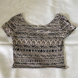 Fitted crop top (pattern)